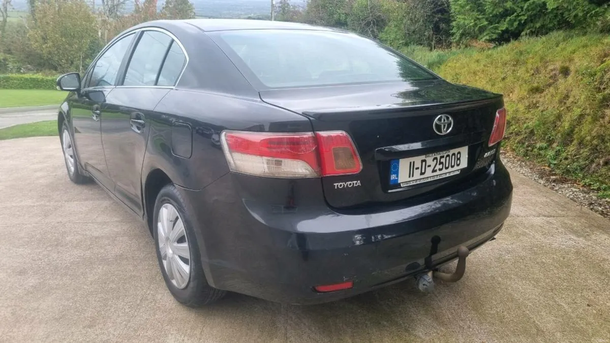 TOYOTA AVENSIS NCT 09/26 HITCH NEW TYRES - Image 3