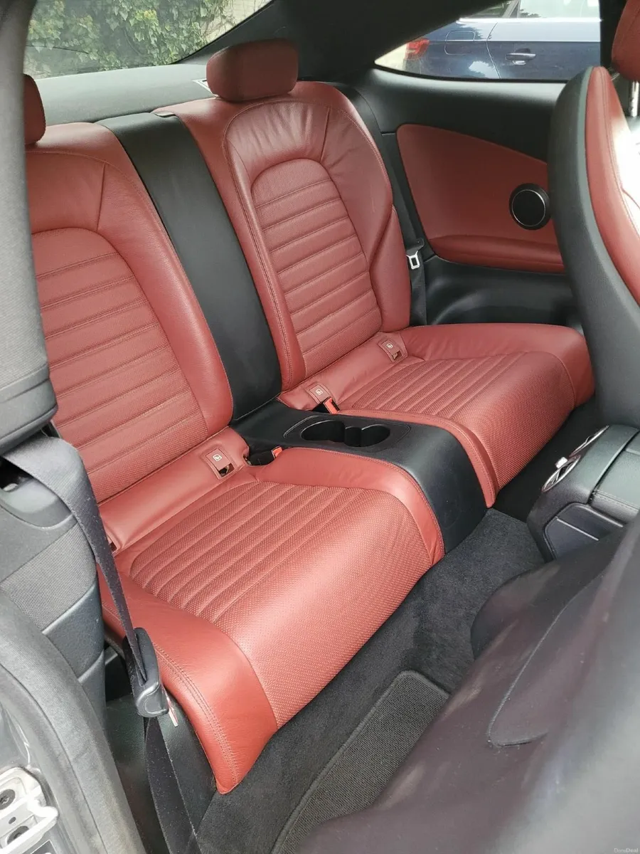 Mercedes-Benz C-Class 2018 - Image 4