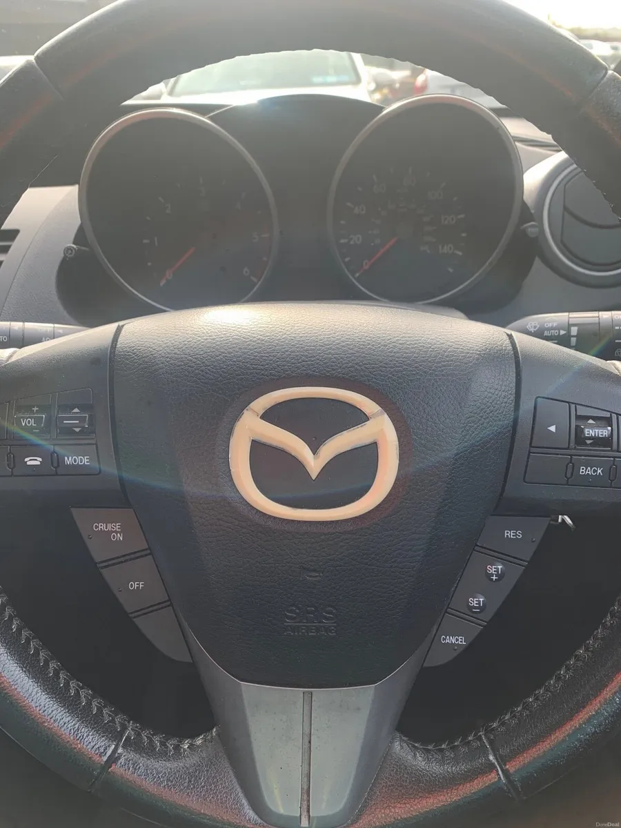 Mazda Mazda3 2010 ** NCT dec 26** - Image 3
