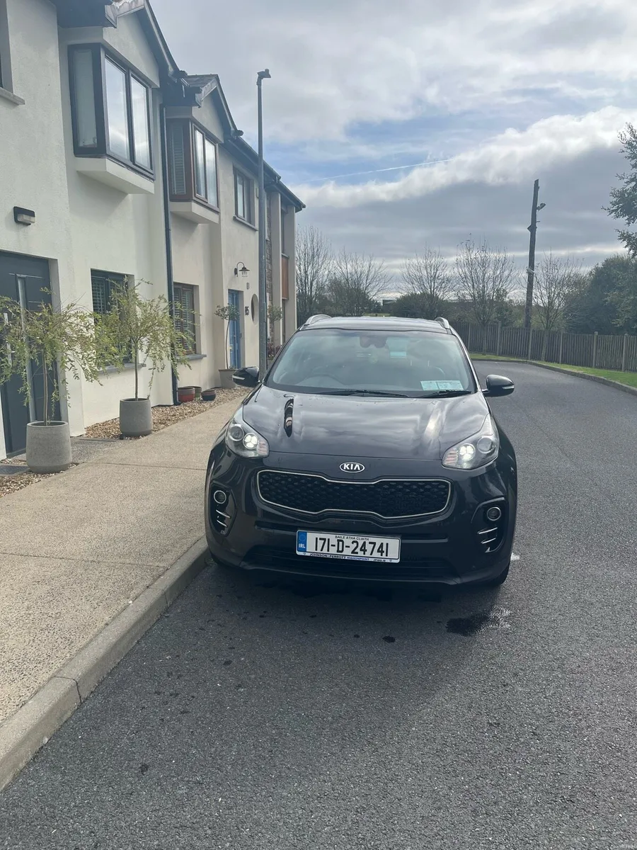 Kia Sportage 1.7 Platinum - Image 2