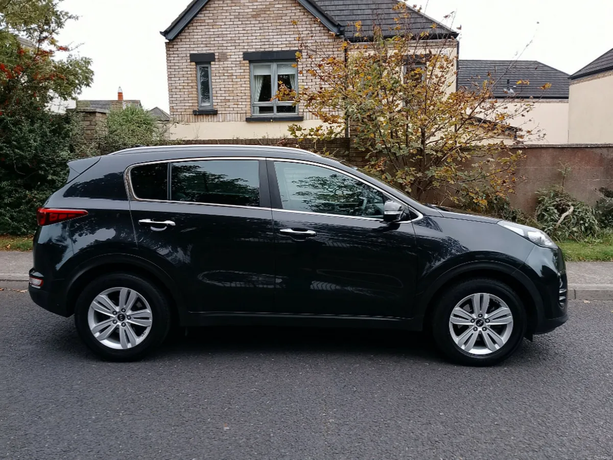 Kia Sportage 1.7 Platinum 5DR - Image 2