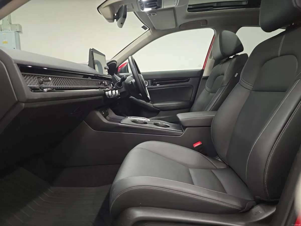 Honda Civic Hatchback Advance - Image 2