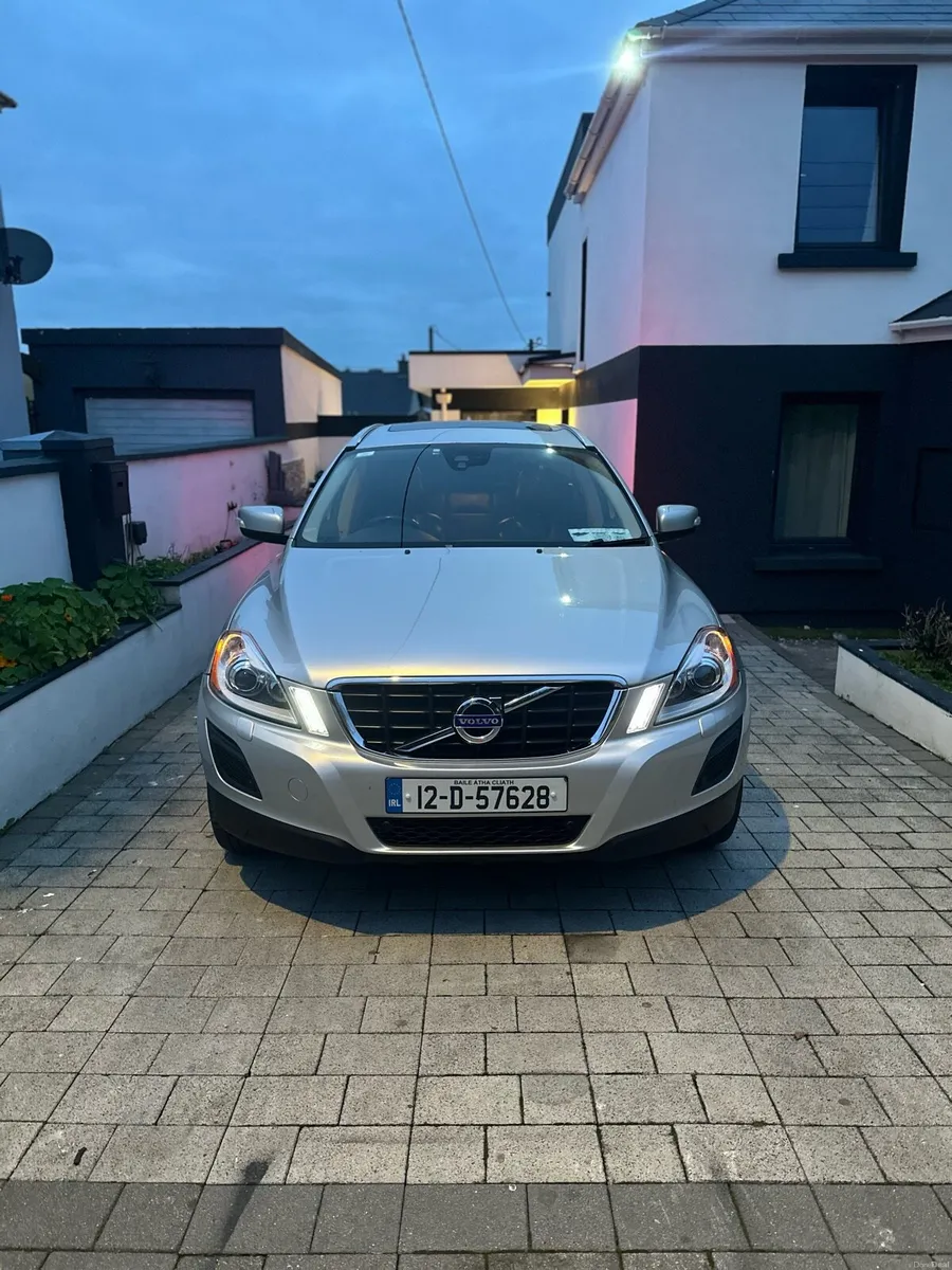 Volvo xc60 2012 - Image 1