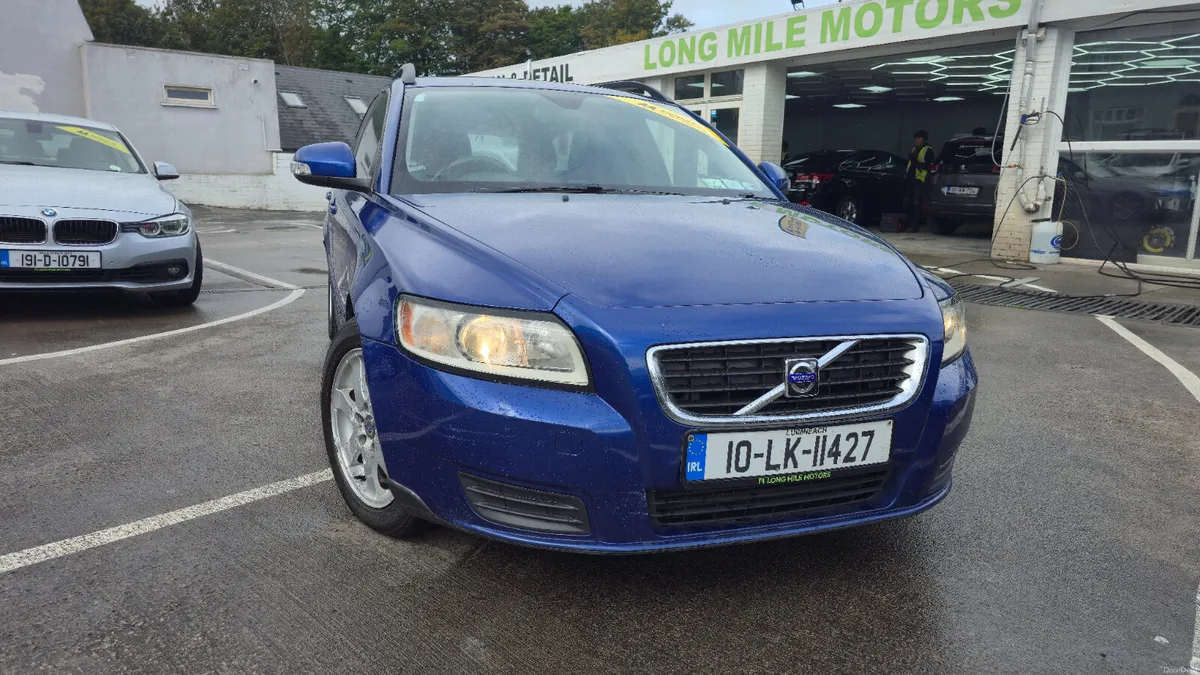 Volvo V50 2010 AA APPROVED - Image 1