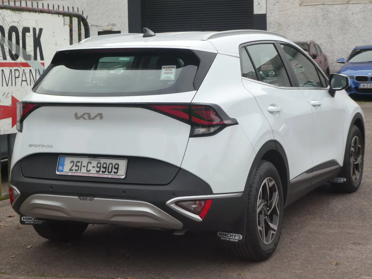 Kia Sportage 2025 (6 Year Manufacture Warranty!) - Image 2