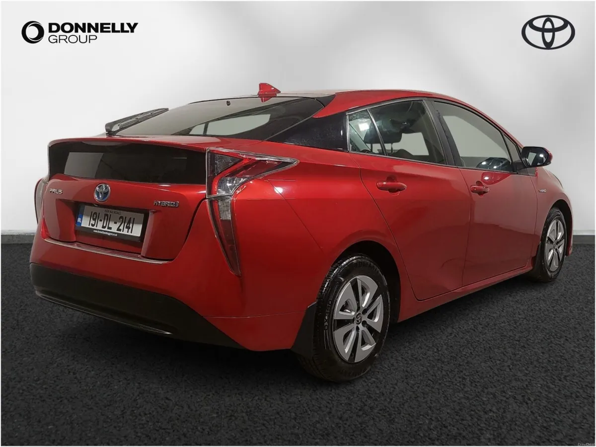 Toyota Prius Hatchback Business Edition - Image 4