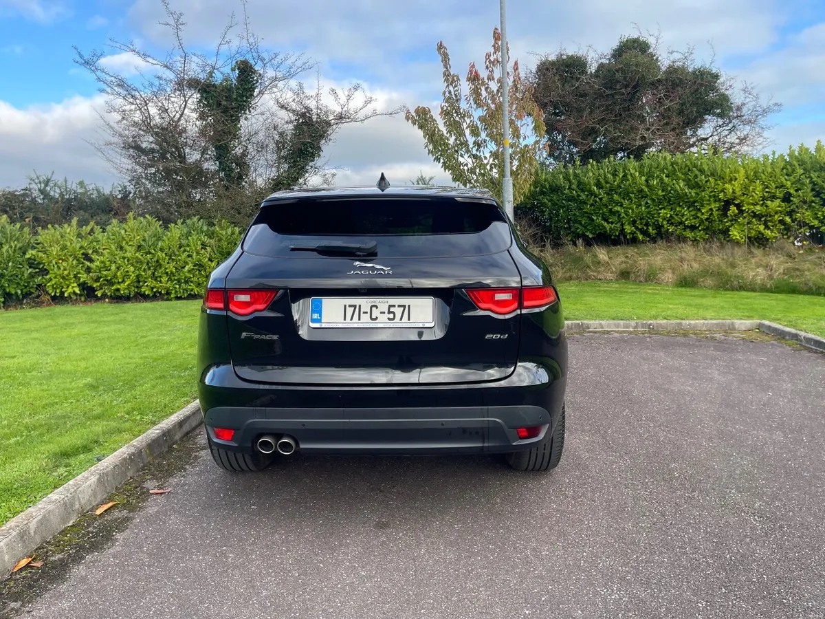 Jaguar F-Pace (New engine) 2017 - Image 2