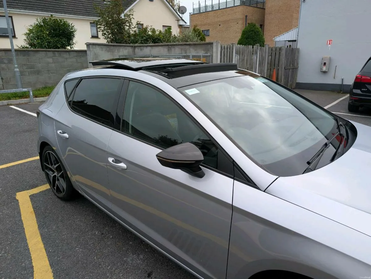 Seat Leon FR 2.0 TDI Automatic, Sunroof and more - Image 2