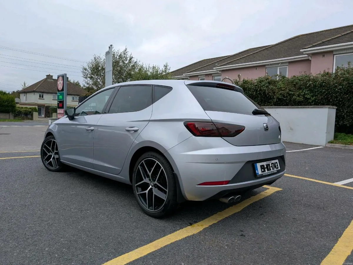 Seat Leon FR 2.0 TDI Automatic, Sunroof and more - Image 4