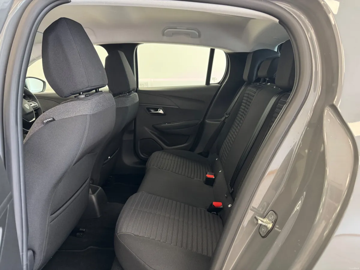 Peugeot 208 2024 - Image 5