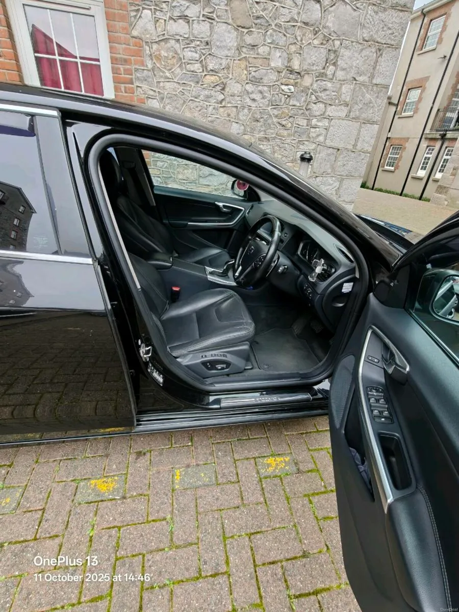 volvo V60 D4 Automatic - Image 4