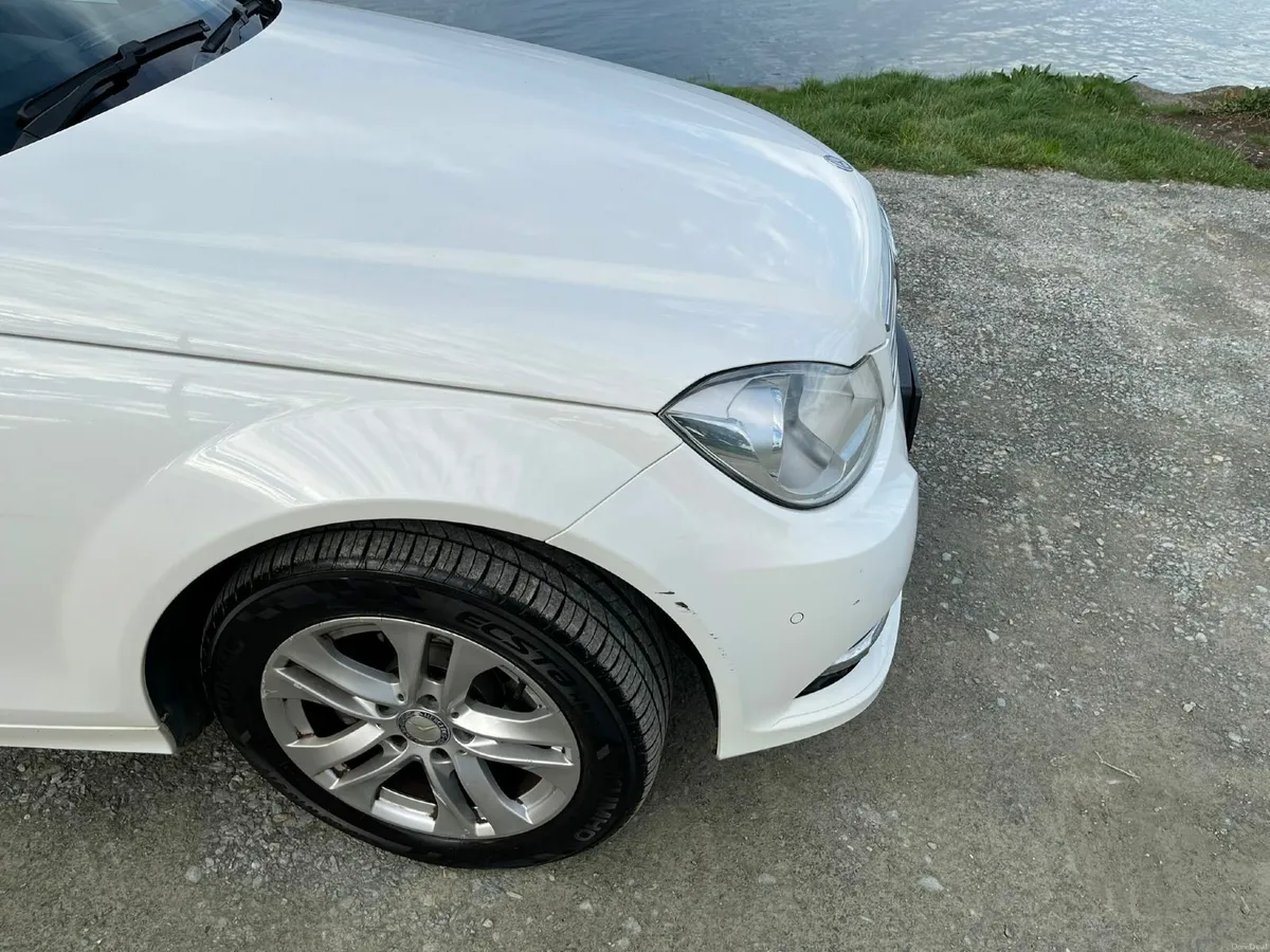 Mercedes-Benz C-Class 2014 - Image 4