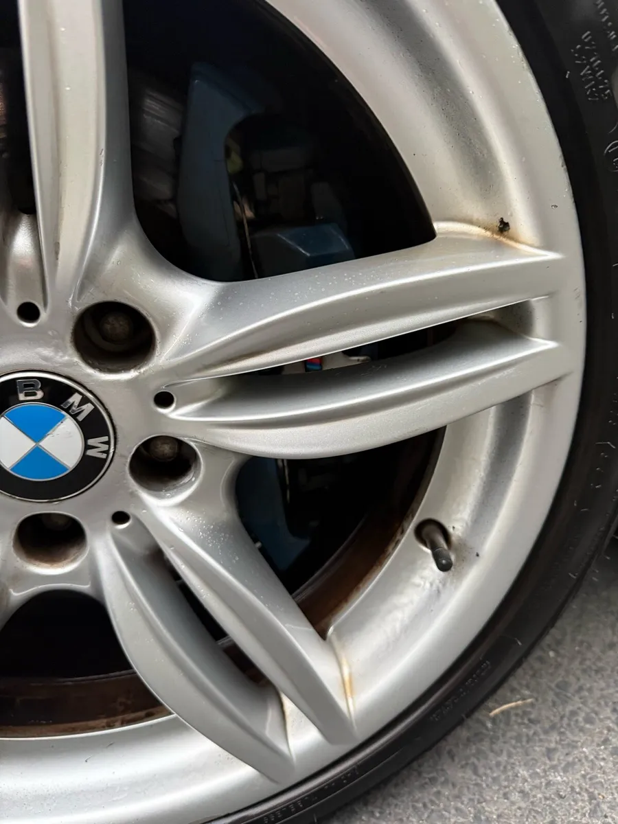 BMW 5-Series 2012 - Image 4