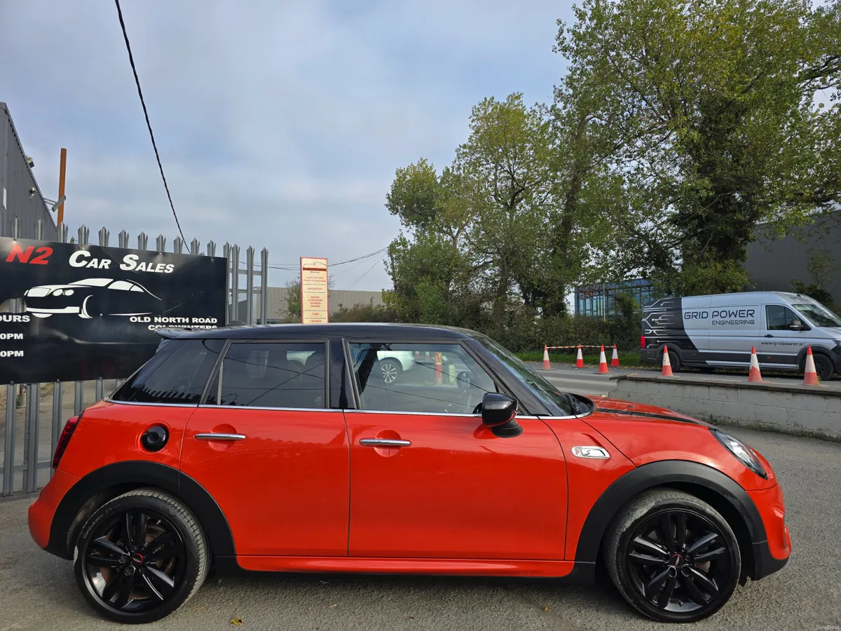202 Mini Cooper 2.0 Petrol AUTO,LOW MILES, 1 OWNER - Image 3