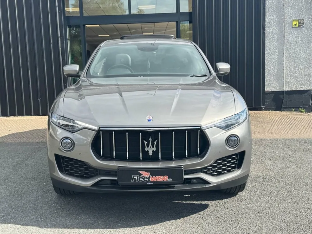 3.0 V6 SUV 5dr Petrol ZF 4WD Euro 6 (s/s) (350 ps) - Image 2