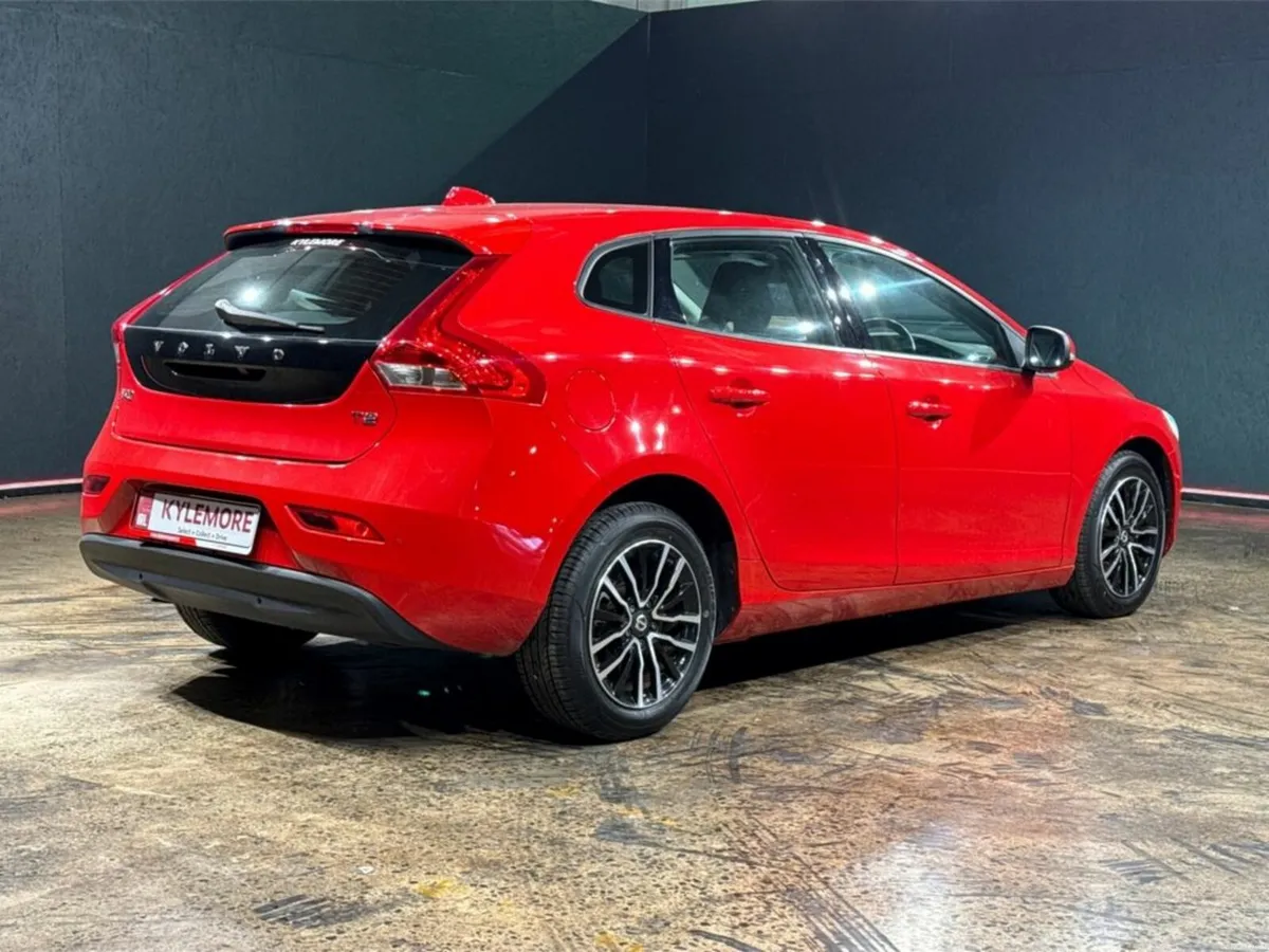 Volvo V40 1.5L AUTOMATIC - REVERSE CAMERA - CRUISE - Image 4