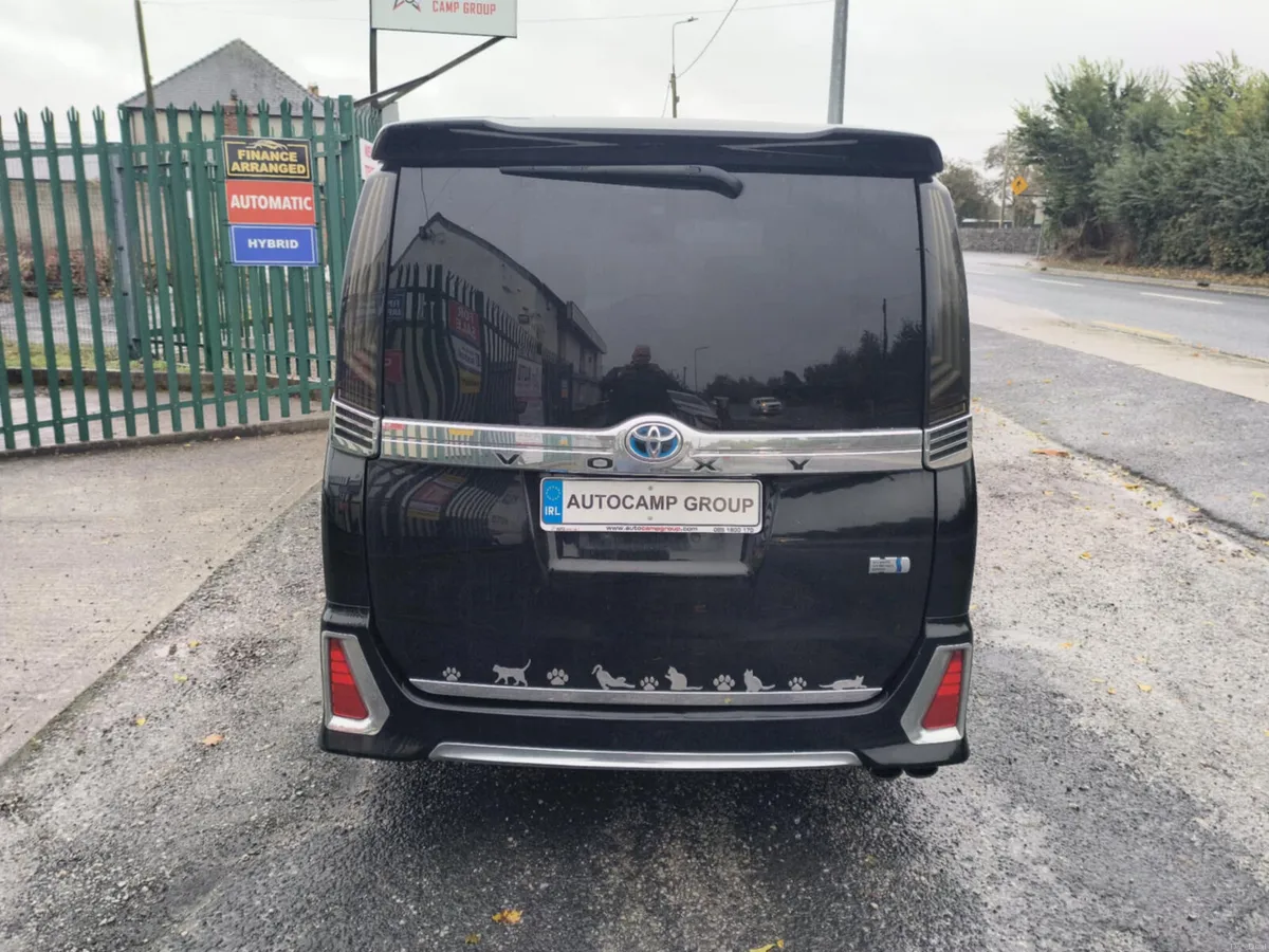 Toyota Voxy Hybrid Automatic 2016 !!! - Image 6