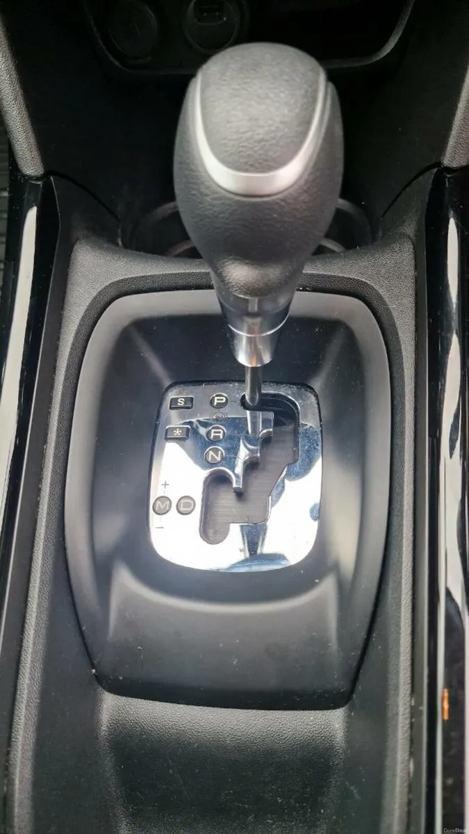 Peugeot 2008 active 1.2 AUTOMATIC - Image 2