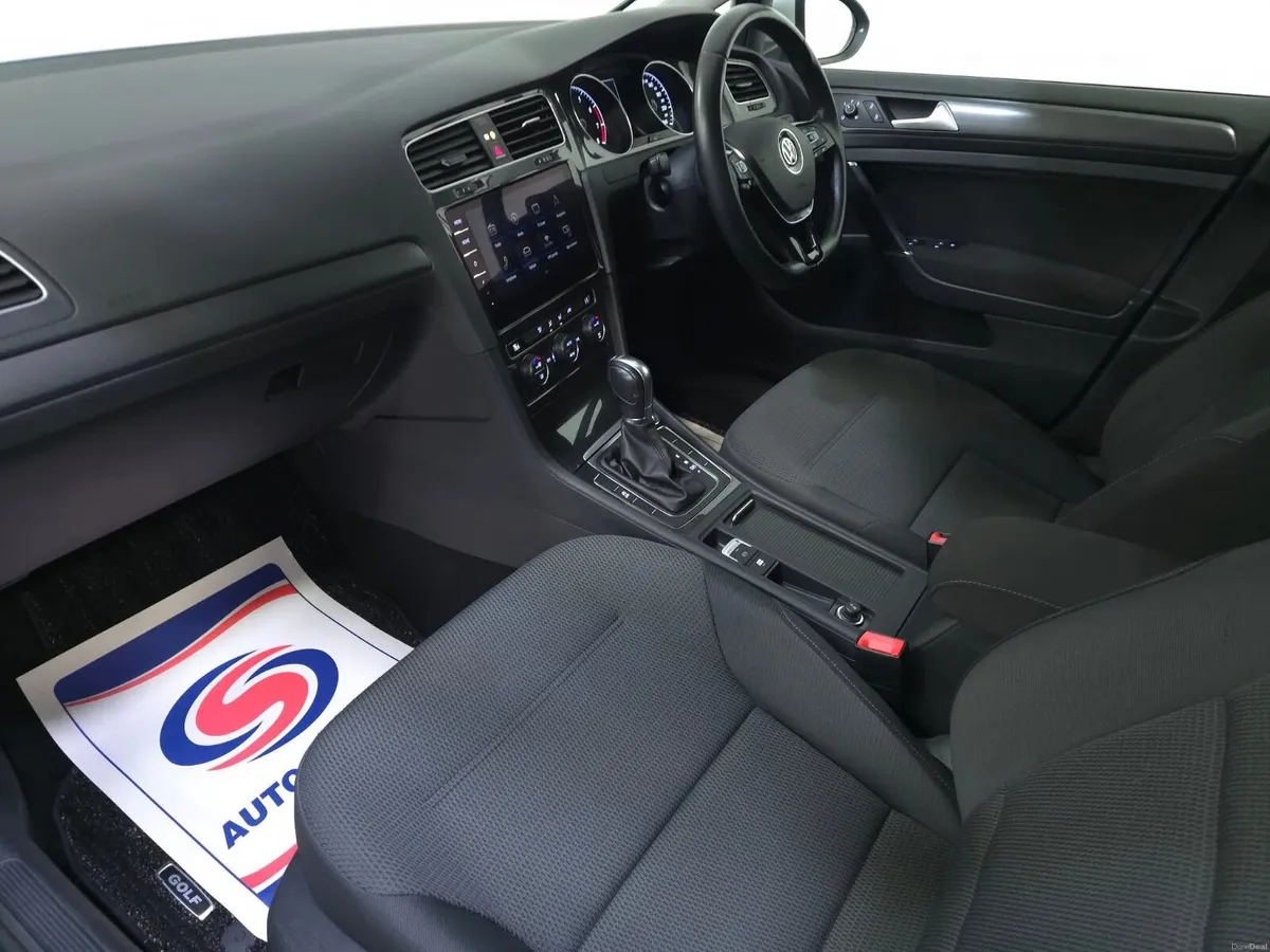 VOLKSWAGEN GOLF 1.2 TSI DSG SE NAV - Image 4