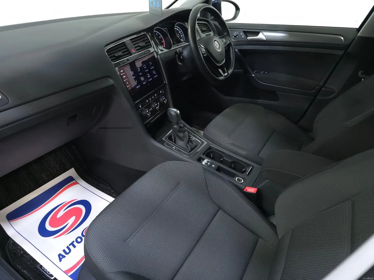 VOLKSWAGEN GOLF 1.2 TSI DSG SE NAV - Image 4