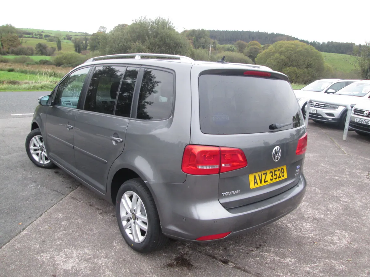 2015  VOLKSWAGEN  TOURAN  1.6  TDI  5DR  7-SEATER - Image 4