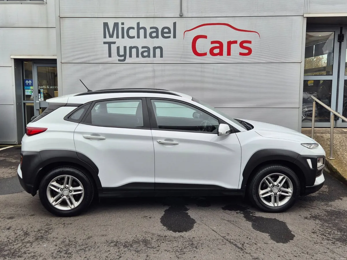 2019 Hyundai Kona 1.6 Diesel, 16" Alloys, Air Con - Image 6