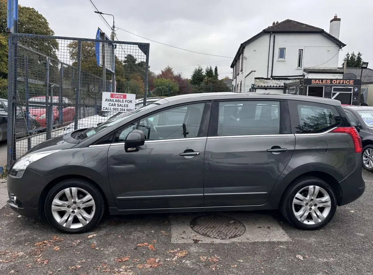 2012 Peugeot 5008 LOW MILEAGE - Image 2