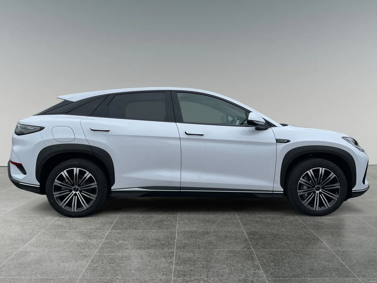 2025 BYD Sealion 7 Comfort - Image 3