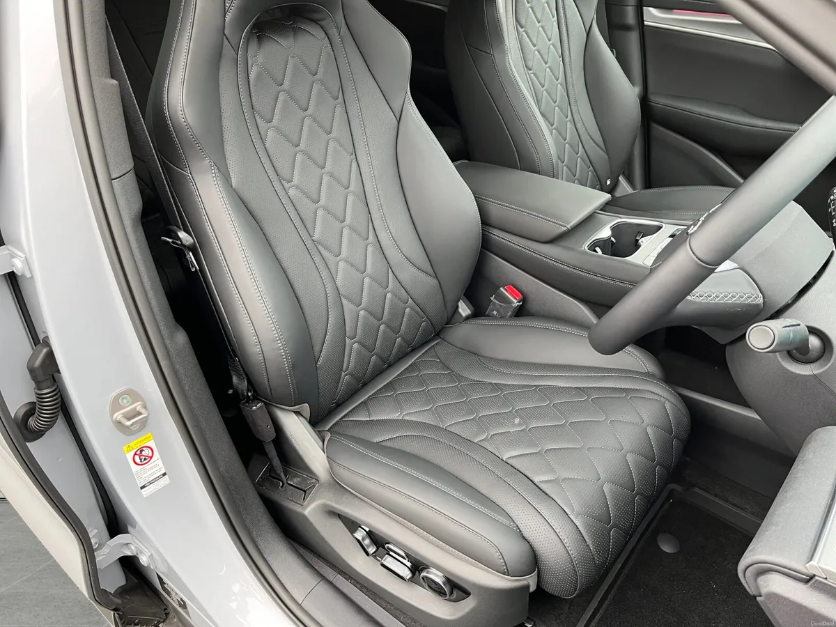 2025 BYD SEALION 7 - Image 5