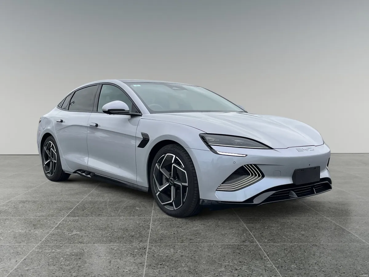 2025 BYD Seal Excellence AWD - Image 4