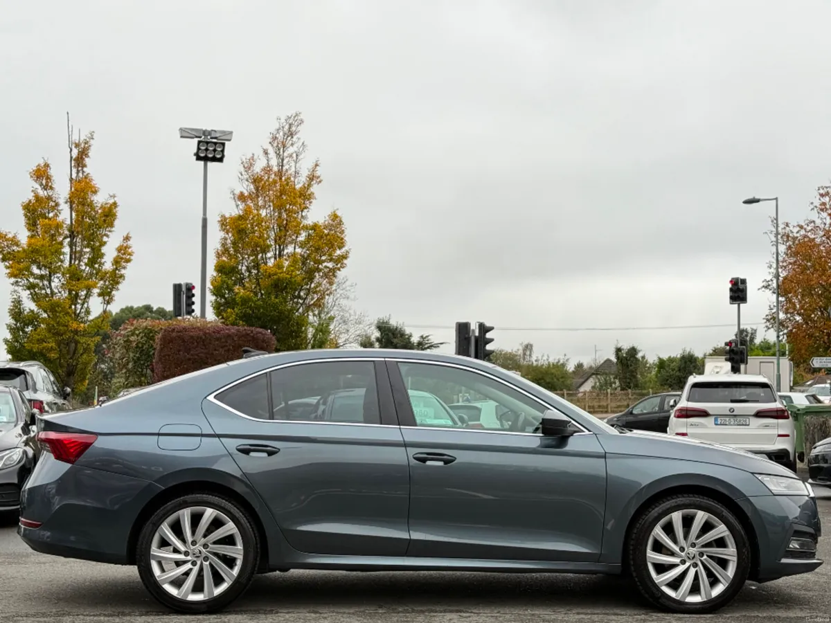 Skoda Octavia STYLE 2.0TDI DSG *IRISH CAR* - Image 4