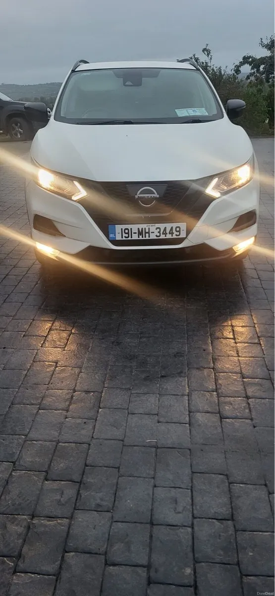 Nissan Qashqai available due to time waster - Image 2