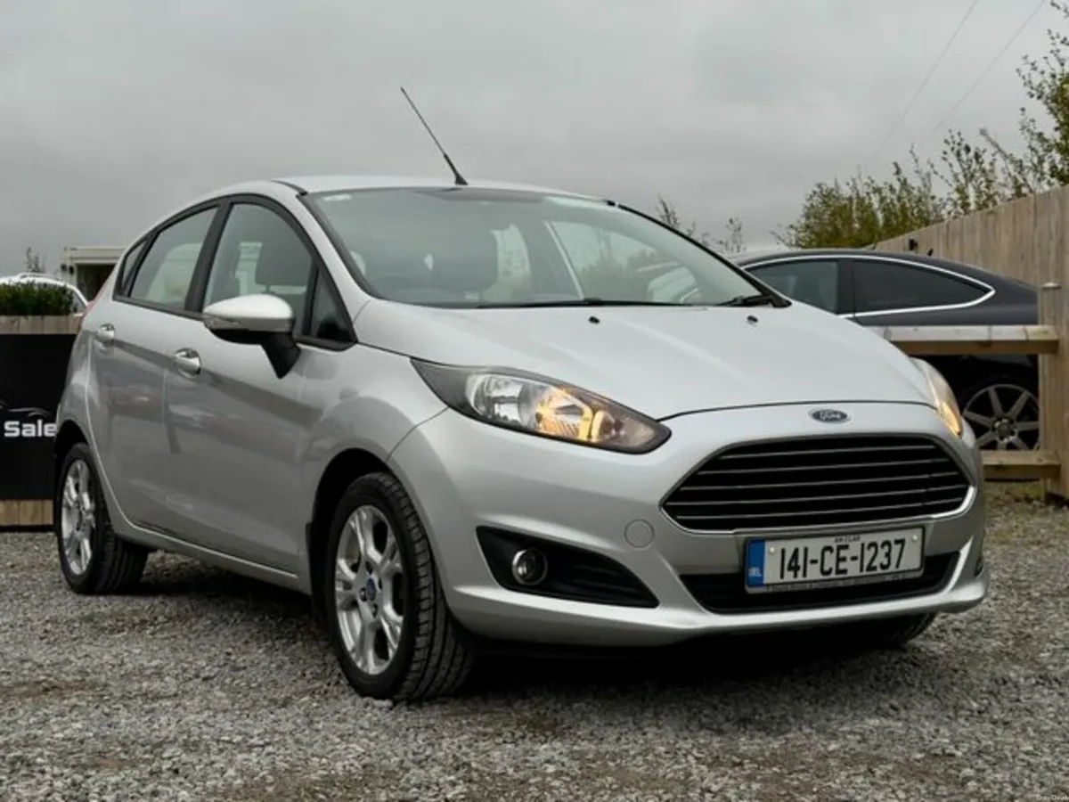 Ford Fiesta MCA Zetec 1.5 75PS M5 4DR - Image 4