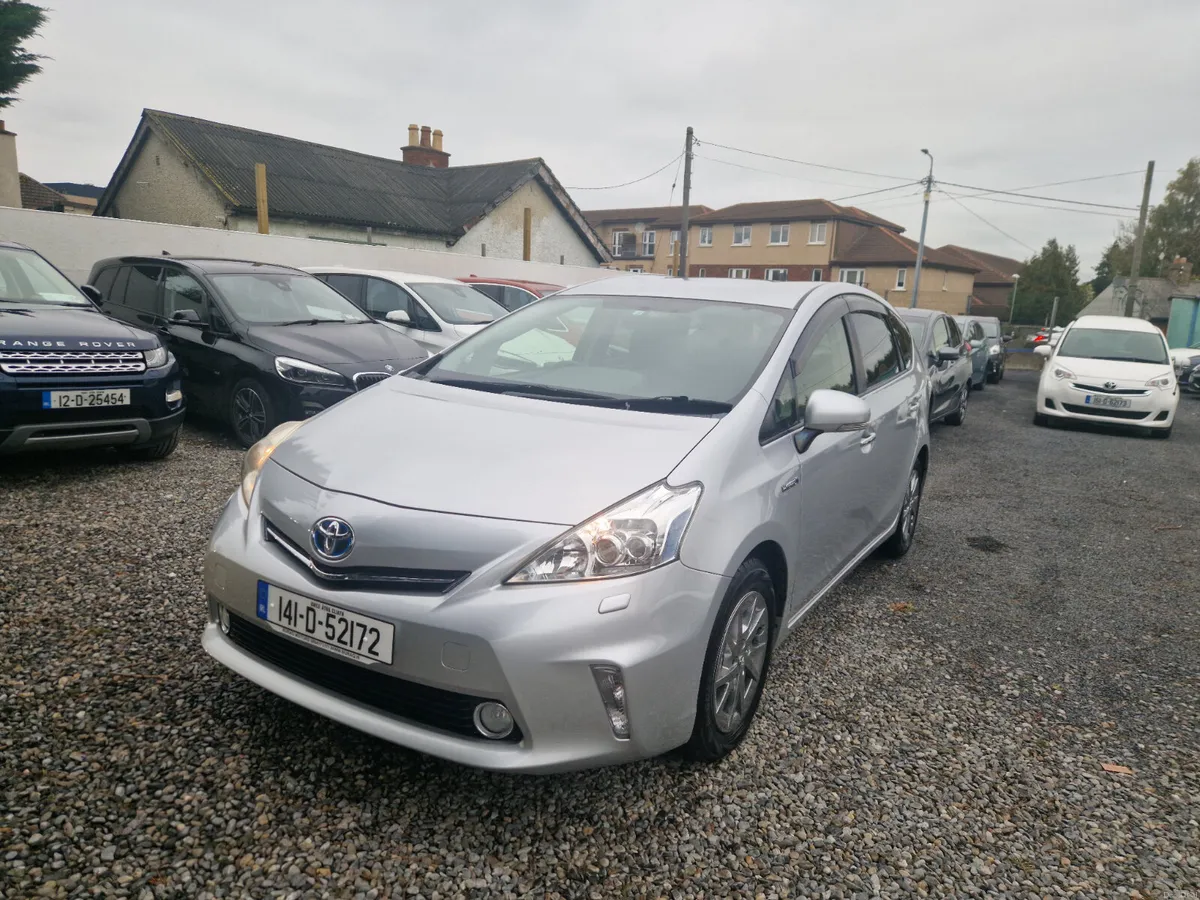 Toyota Prius 7 Seater G Pack | Half leather seats - Image 2