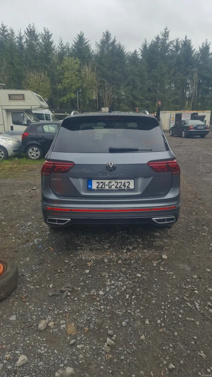Volkswagen Tiguan 22 2.0TDI 150BHP R-LINE AUTOMAT - Image 4