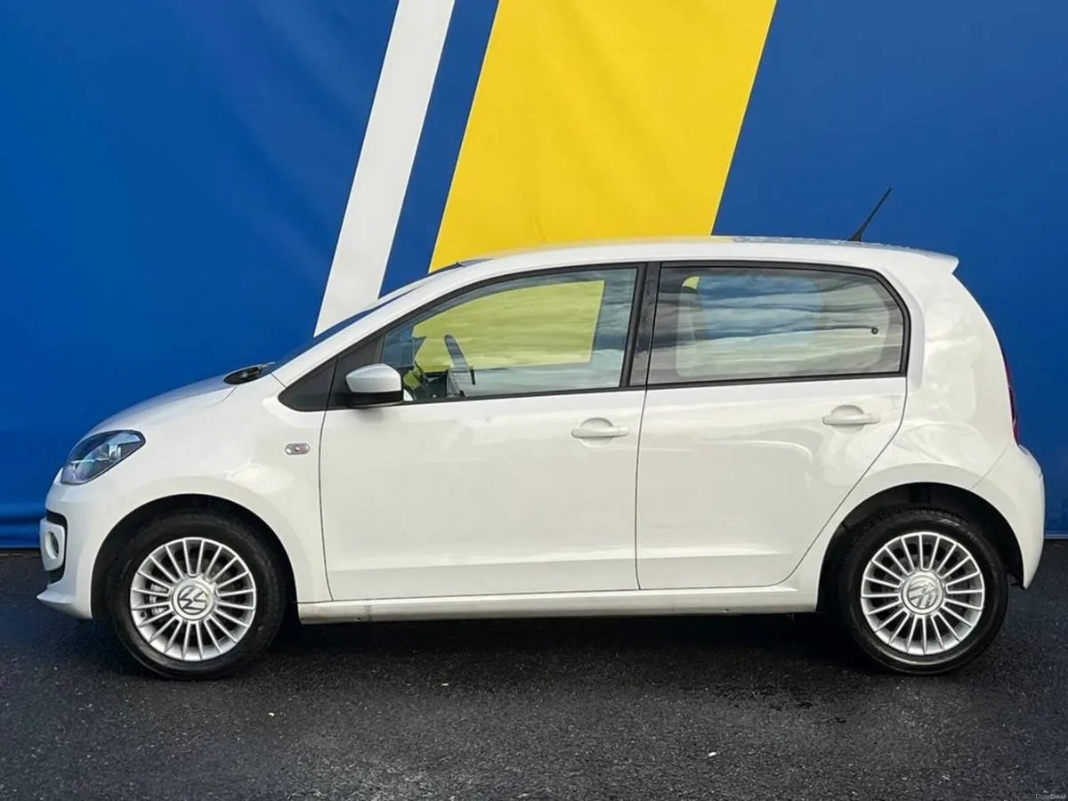 Volkswagen up! 1.0 AUTO // HEATED SEATS // CRUISE - Image 3