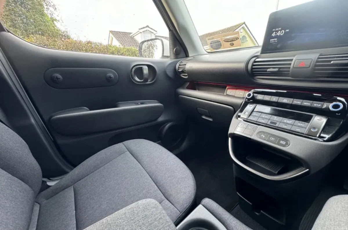 Hyundai INSTER COMMERICAL ( VAN) Elegance 360km - Image 5