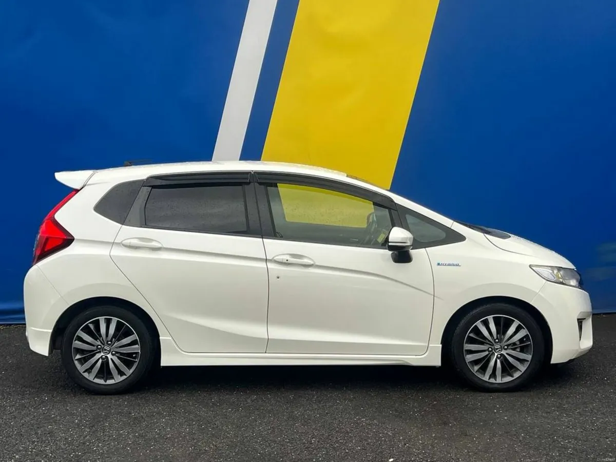 Honda Fit S-PACKAGE 1.5 HYBRID AUTO // FULL SERVIC - Image 2