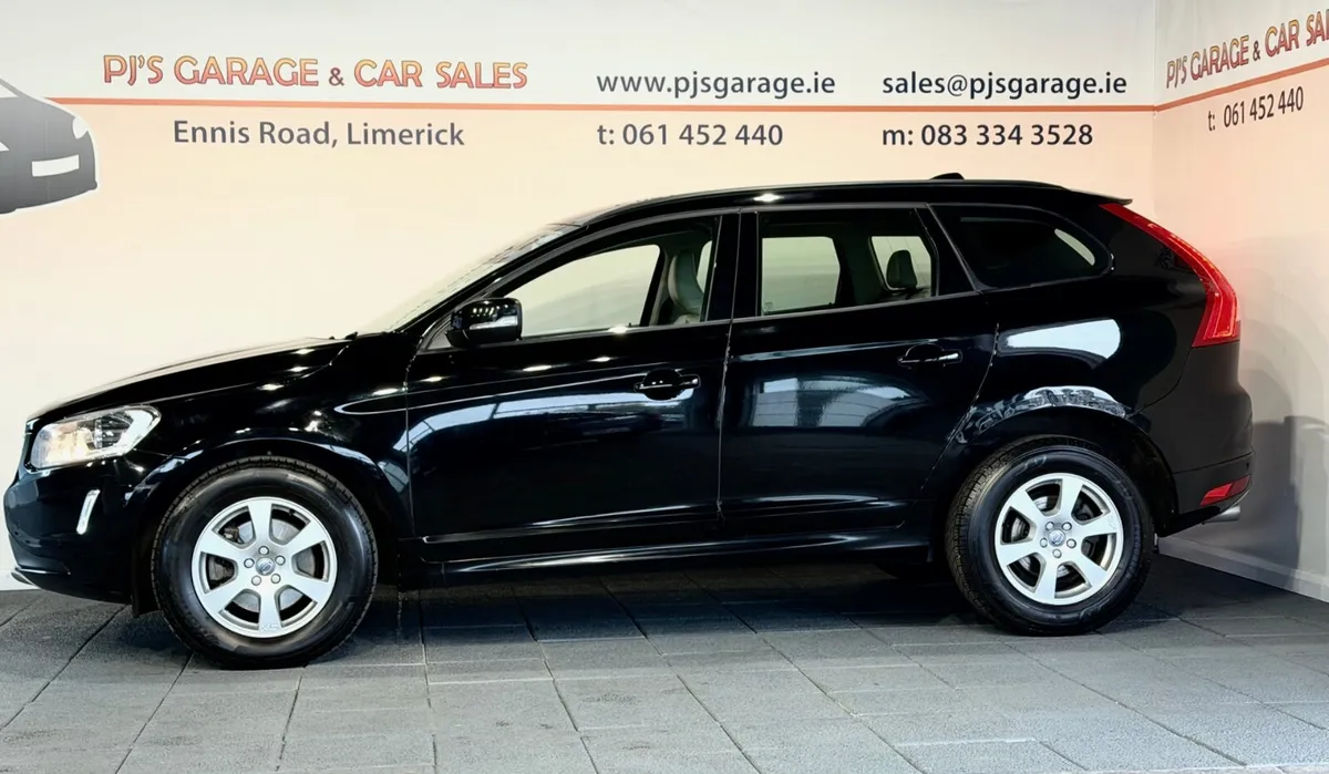 Volvo XC60 2017, 1 Year Warranty - Image 4