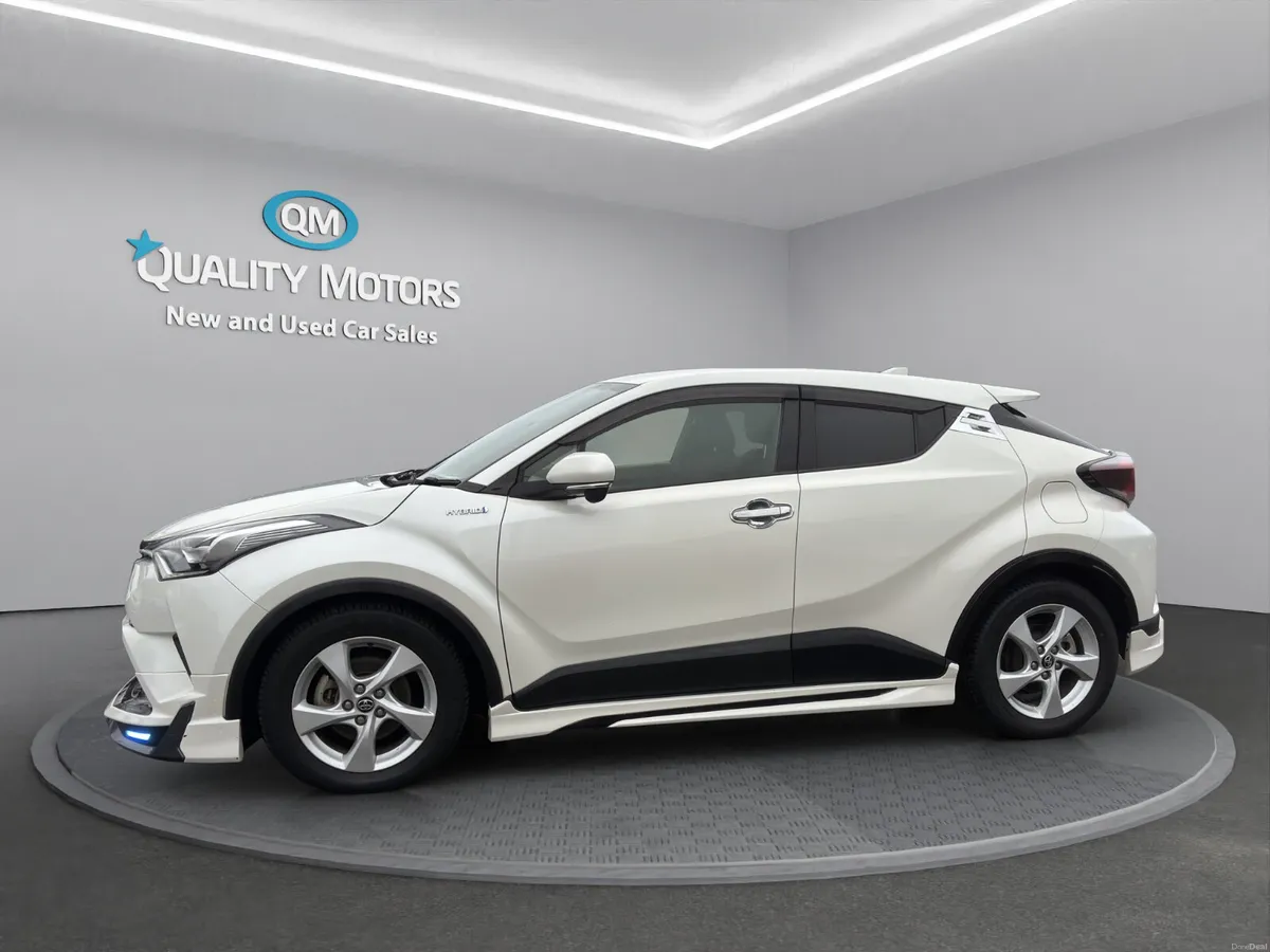 2018 TOYOTA C-HR HYBRID (S28) - Image 4