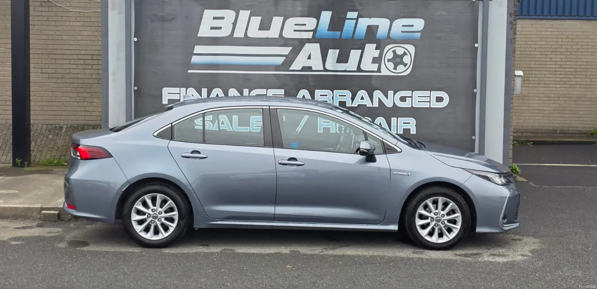 Toyota Corolla Luna Hybrid Automatic 1.8 Petrol - Image 4