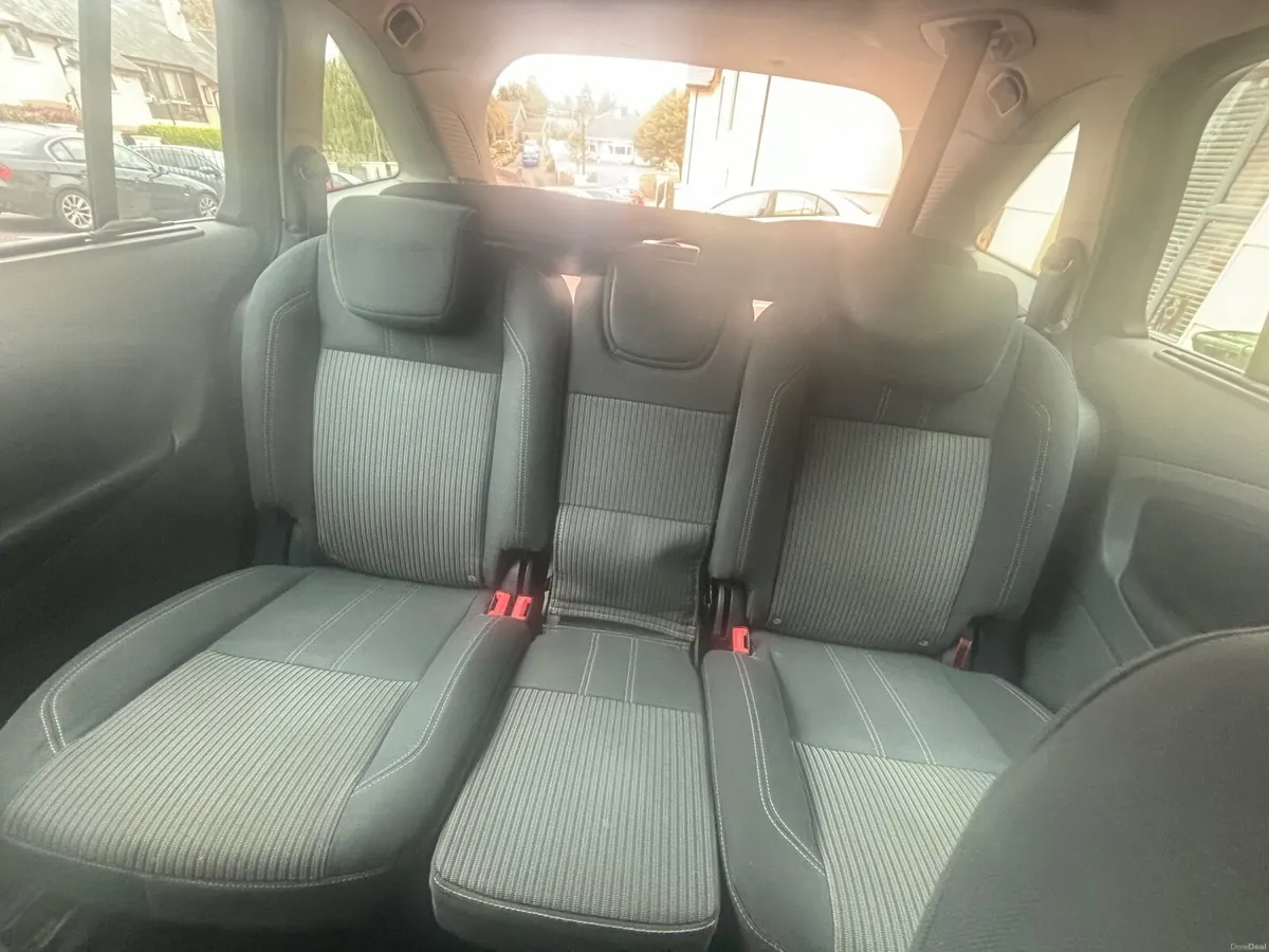 Ford Grand C-Max 2011 - Image 2