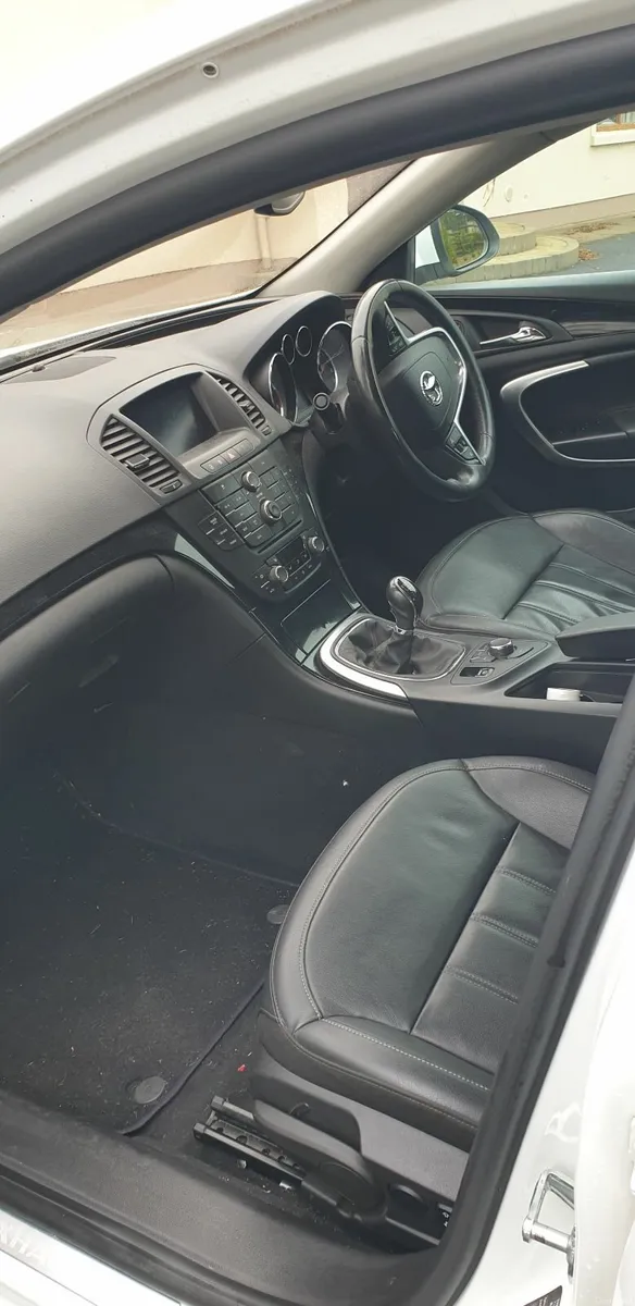 Vauxhall Insignia 2013 - Image 1