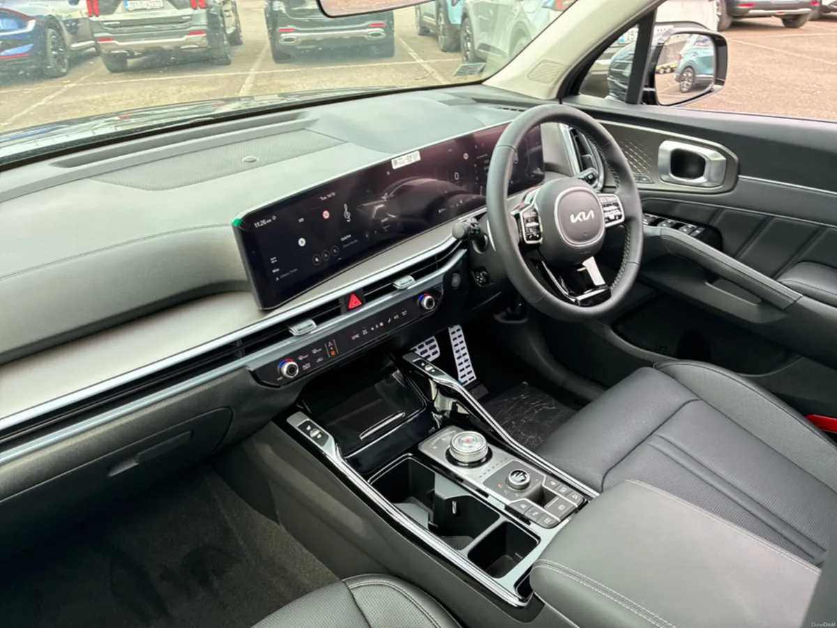 Kia Sorento PHEV PE SEM -ME - Image 4