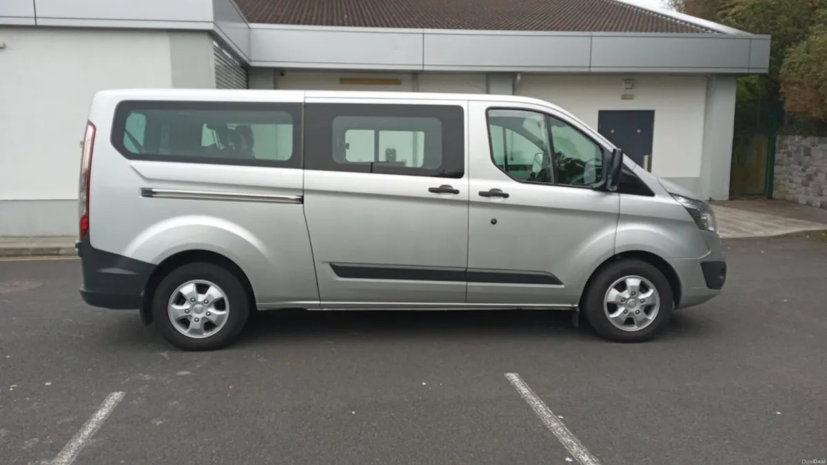 FORD TRANSIT CUSTOM KOMBI/2015/2.2 DIESEL/MANUAL - Image 4