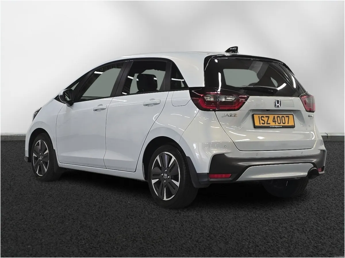 Honda Jazz Hatchback Advance - Image 3