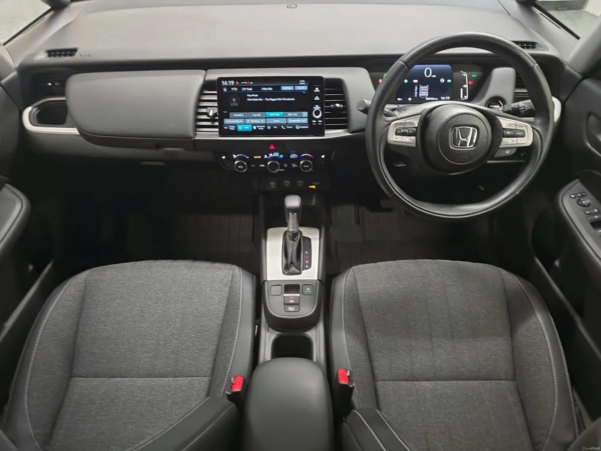 Honda Jazz Hatchback Advance - Image 4