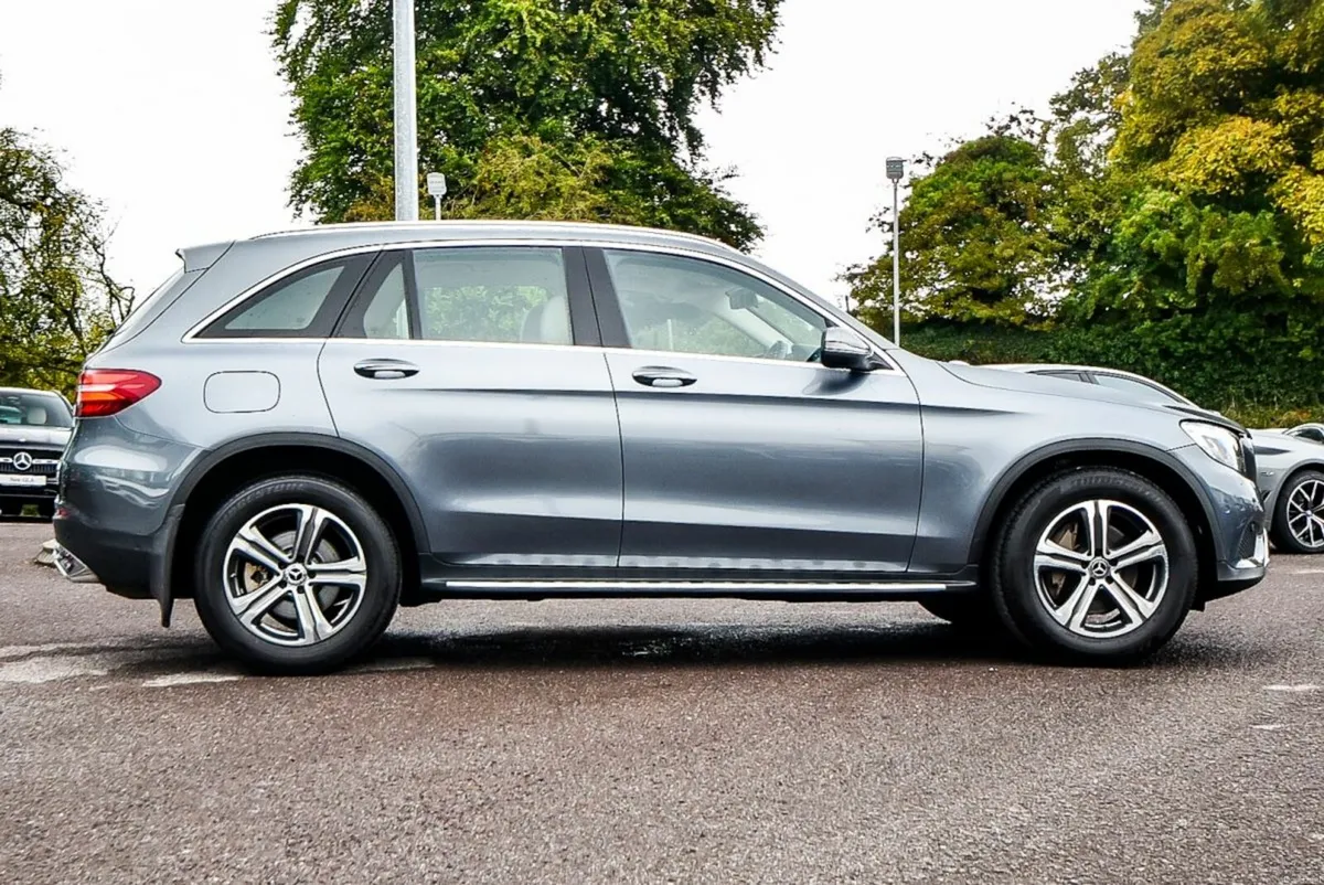 Mercedes-Benz GLC 220d 4Matic Auto Low Mileage - Image 4