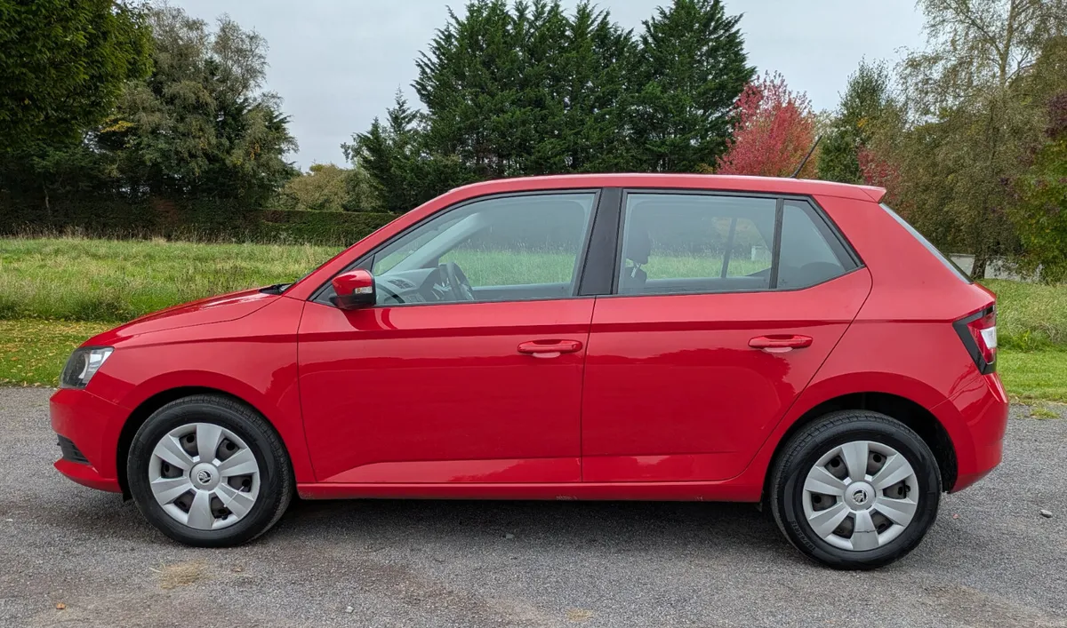 SKODA FABIA ACTIVE 1.0L - Image 4