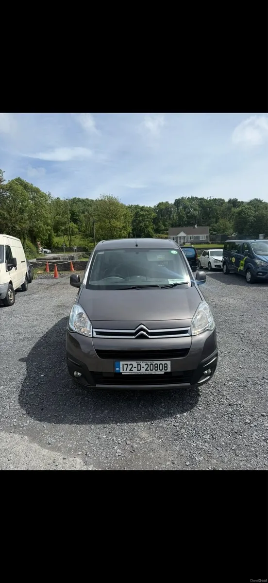 Taxi for sale - Image 2